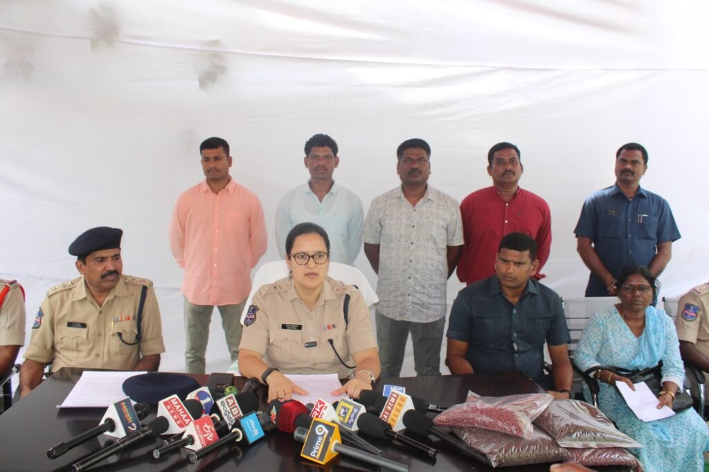 నకిలీ పత్తి విత్తనాల ముఠాపై పరిగి పోలీసుల ఉక్కుపాదం