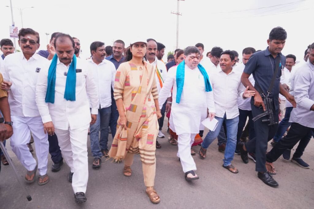 రూ.13 కోట్ల బీటీ రహదారికి శంకుస్థాపన