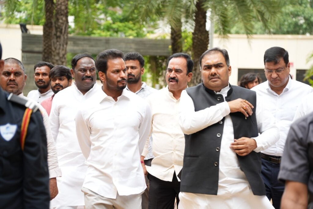 గచ్చిబౌలిలో ఘనంగా ‘మన్ కీ బాత్’ వీక్షణ.. ప్రధాని మోదీ పిలుపును ప్రజల్లోకి తీసుకెళ్తామని రవికుమార్ యాదవ్.
